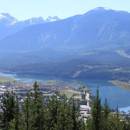 Alpenrose Revelstoke Bed & Breakfast Zewnętrze zdjęcie