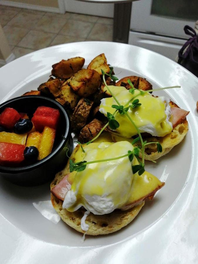 Alpenrose Revelstoke Bed & Breakfast Zewnętrze zdjęcie