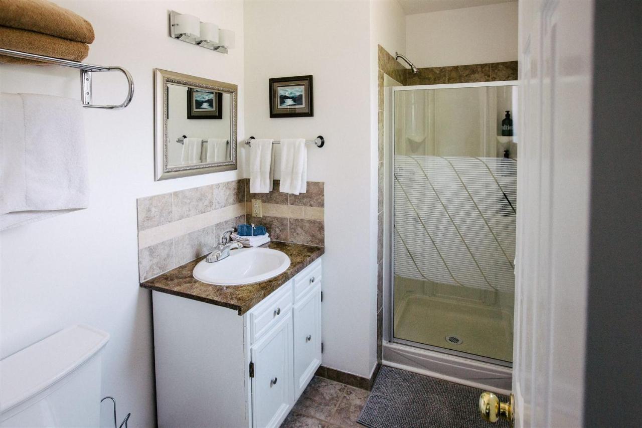 Alpenrose Revelstoke Bed & Breakfast Zewnętrze zdjęcie