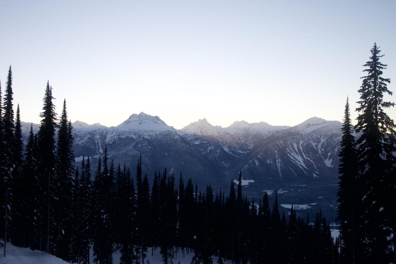 Alpenrose Revelstoke Bed & Breakfast Zewnętrze zdjęcie